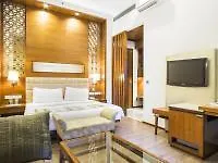 Oodles Hotel Nowe Delhi 4*,